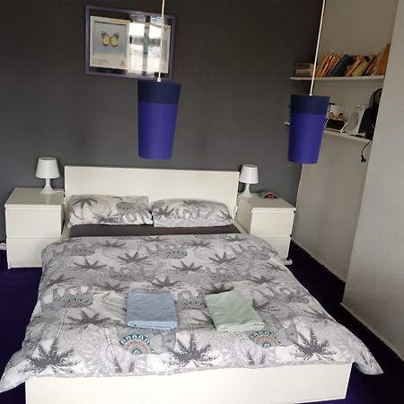 Private Bedroom Near Alexanderplatz In Sharing Apartment Berlin Extérieur photo